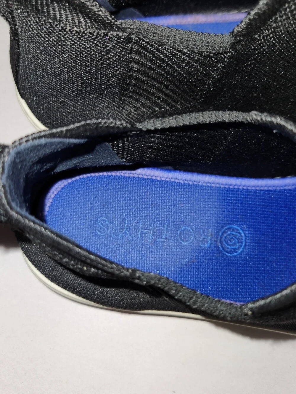 Rothys Black Chelsea Sneaker Slip Ons Size 8.5